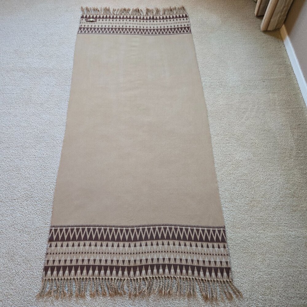 Cecchi e Cecchi Luxury Wool Wrap Scarf Southwest Aztec